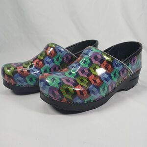 Dansko Professional Women’s Clogs Size 41 US 10.5-11 Multicolor Geometric Print